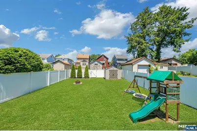 633 Lake Avenue, Lyndhurst Township, NJ 07071 - Photo 24
