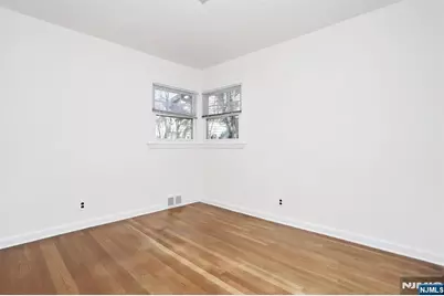 15-03 Everett Terrace, Fair Lawn, NJ 07410 - Photo 8