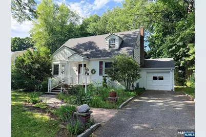 353 Downs Street, Ridgewood, NJ 07450 - Photo 2