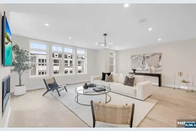 188 Broadway 2 #2, Woodcliff Lake, NJ 07677 - Photo 6