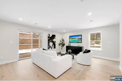 188 Broadway 2 #2, Woodcliff Lake, NJ 07677 - Photo 32