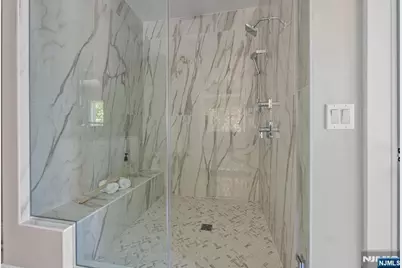 520 Clinton Avenue, Wyckoff Township, NJ 07481 - Photo 28