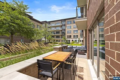 150 Henley Place 213 #213, Weehawken, NJ 07086 - Photo 8