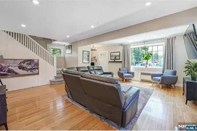 776 Maple Avenue, Glen Rock, NJ 07452 - Photo 2