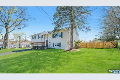 162 Grove Avenue, Verona, NJ 07044 - Photo 2
