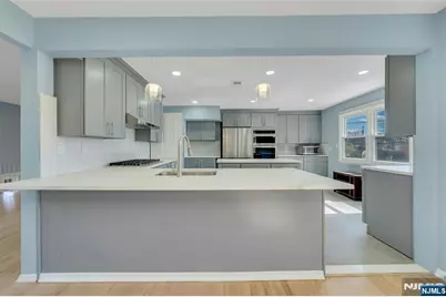 162 Grove Avenue, Verona, NJ 07044 - Photo 8