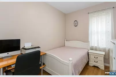 39 Chamberlain Avenue, Elmwood Park, NJ 07407 - Photo 22