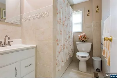 39 Chamberlain Avenue, Elmwood Park, NJ 07407 - Photo 30