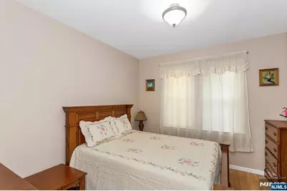 39 Chamberlain Avenue, Elmwood Park, NJ 07407 - Photo 24