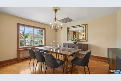 346 Roosevelt Avenue, Hasbrouck Heights, NJ 07604 - Photo 6