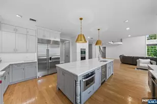 146 Stuart St, Paramus, NJ 07652 - Photo 10