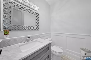 146 Stuart St, Paramus, NJ 07652 - Photo 30