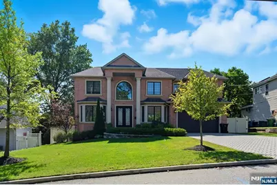 146 Stuart Street, Paramus, NJ 07652 - Photo 2