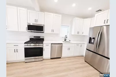 24 Sunderland Avenue, Rutherford, NJ 07070 - Photo 6