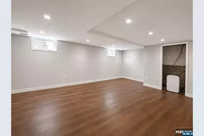 24 Sunderland Avenue, Rutherford, NJ 07070 - Photo 34