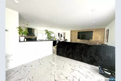 44 Leonhardt Court, Saddle Brook Township, NJ 07663 - Photo 2