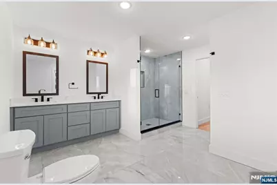 459 Washington Avenue, Rutherford, NJ 07070 - Photo 20