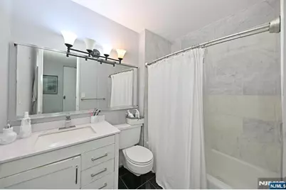 7002 Boulevard East 5E #5E, Guttenberg, NJ 07093 - Photo 6
