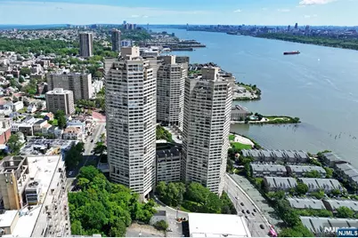 7002 Boulevard East 5E #5E, Guttenberg, NJ 07093 - Photo 2