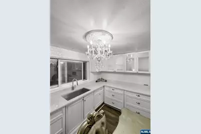 287 E 27th Street 2 #2, Paterson, NJ 07514 - Photo 6