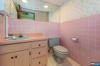 9 Fairfield Avenue, Little Falls Township, NJ 07424 - Photo 12