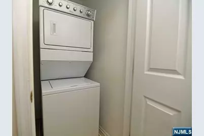 1094 Coventry Way 1094 #1094, Mahwah, NJ 07430 - Photo 8