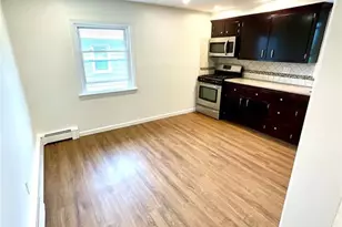 340 New York Ave 2, Lyndhurst Township, NJ 07071 - Photo 4