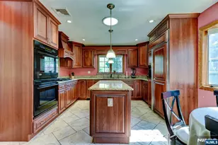 11 Yellow Brick Rd, Wayne, NJ 07470 - Photo 12