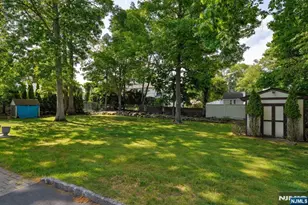 11 Yellow Brick Rd, Wayne, NJ 07470 - Photo 36