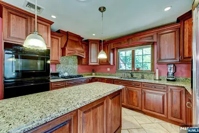 11 Yellow Brick Road, Wayne, NJ 07470 - Photo 14