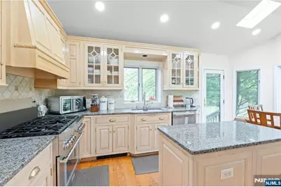 530A Hughes Street, Northvale, NJ 07647 - Photo 8