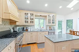 530A Hughes St, Northvale, NJ 07647 - Photo 8