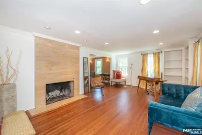 591 Highland Avenue, Montclair, NJ 07043 - Photo 4