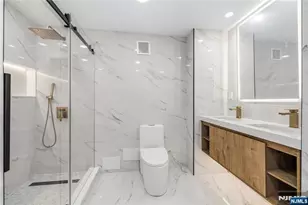 300 Winston 2617, Cliffside Park, NJ 07010 - Photo 20
