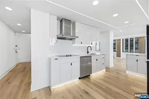 300 Winston 2617, Cliffside Park, NJ 07010 - Photo 10