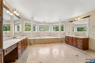 35 Franklin Turnpike, Allendale, NJ 07401 - Photo 30