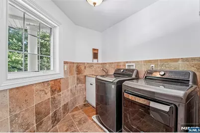 35 Franklin Turnpike, Allendale, NJ 07401 - Photo 26