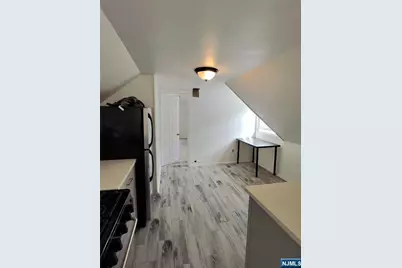 386 Summer Avenue, Newark, NJ 07104 - Photo 8