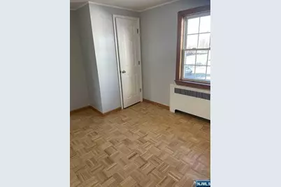 16 Hudson Street 2nd Floor #2nd floor, Garfield, NJ 07026 - Photo 4