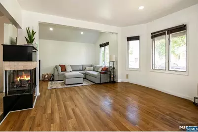 532 2nd Street, Carlstadt, NJ 07072 - Photo 2