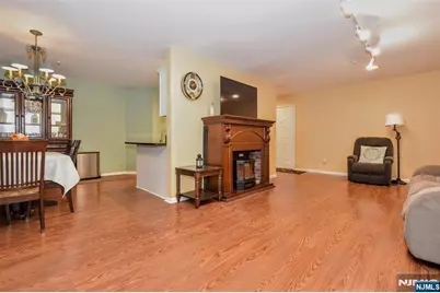 3-1 Vernon Court, Waldwick, NJ 07463 - Photo 6