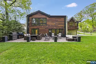 655 Floyd St, Englewood Cliffs, NJ 07632 - Photo 42