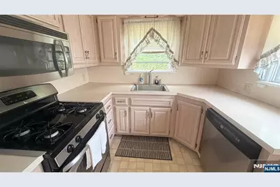 103 6th Street, Wood Ridge, NJ 07075 - Photo 30