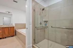 1302 Rio Vista Ln, Northvale, NJ 07647 - Photo 14