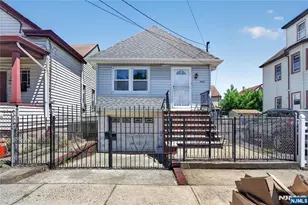1089 23rd St, Paterson, NJ 07513 - Photo 2