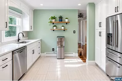 2 Center Street, Butler, NJ 07405 - Photo 8