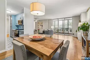 530 Valley Road C002V, Montclair, NJ 07043 - Photo 4