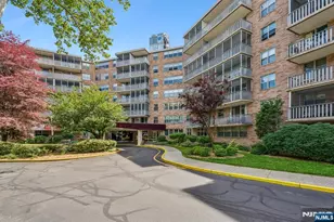 530 Valley Road C002V, Montclair, NJ 07043 - Photo 14