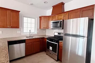 28 Davis St, Harrison, NJ 07029 - Photo 12