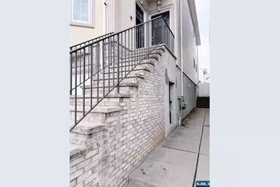 28 Davis Street, Harrison, NJ 07029 - Photo 4